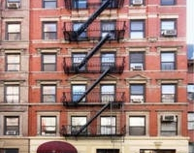 East 58th Street - Photo Thumbnail 3