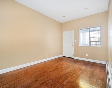 11 Ditmars St - Photo Thumbnail 3