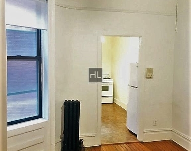 259 Bergen Street - Photo Thumbnail 4