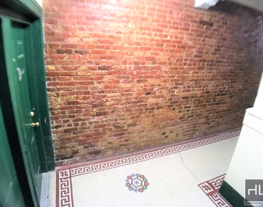 259 Bergen Street - Photo Thumbnail 10