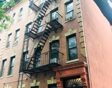 259 Bergen Street - Photo Thumbnail 15