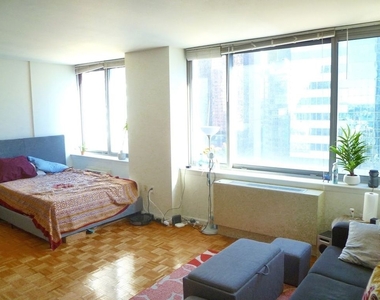 271 W 47th Street Apt 25e - Photo Thumbnail 1