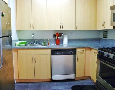 271 W 47th Street Apt 25e - Photo Thumbnail 0