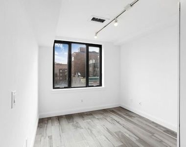 41 Avenue C - Photo Thumbnail 3