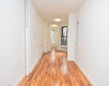 35 Morningside Ave - Photo Thumbnail 2