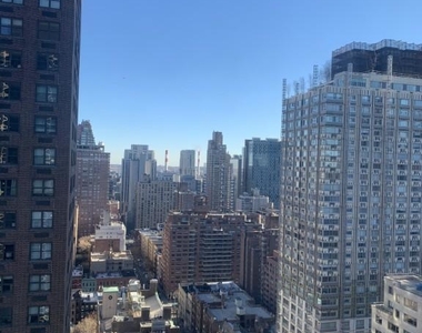 520 West 43rd Street - Photo Thumbnail 8