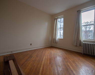 306 Montgomery St - Photo Thumbnail 3