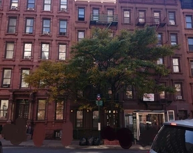 454 West 57th Street - Photo Thumbnail 4