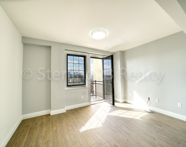 36-10 28th Avenue, Astoria, Ny, 11103 - Photo Thumbnail 4