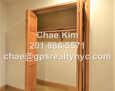 536 East 6th Street - Photo Thumbnail 4