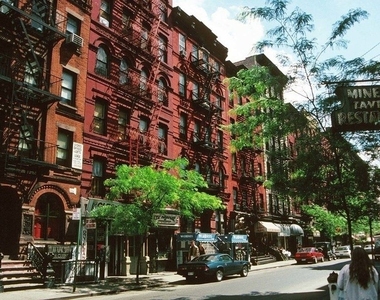 West 11th Street and 7th Ave - Photo Thumbnail 4