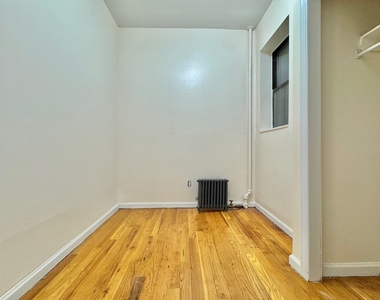 81 Underhill Avenue - Photo Thumbnail 5