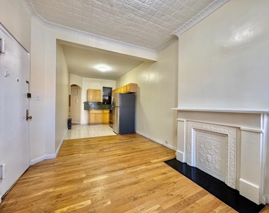 81 Underhill Avenue - Photo Thumbnail 2