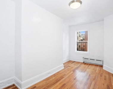 253 Bleecker St - Photo Thumbnail 1