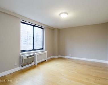 792 Columbus Avenue - Photo Thumbnail 2