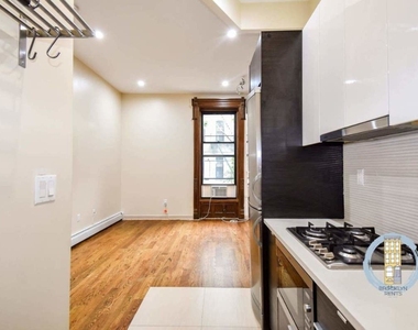 212 Hancock Street - Photo Thumbnail 2