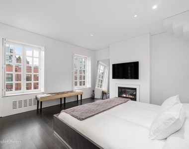 369 Bleecker St - Photo Thumbnail 2