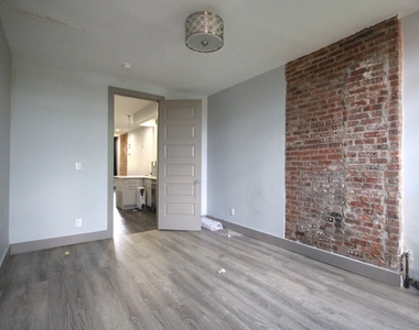 255 Linden St - Photo Thumbnail 4