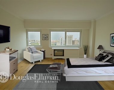 360 East 65th St - Photo Thumbnail 0