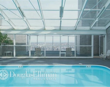 501 East 87th St - Photo Thumbnail 0