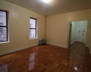 4530 Broadway - Photo Thumbnail 1