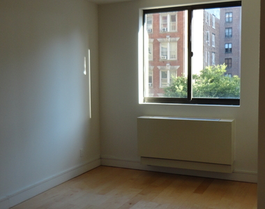 West 96 St  - Photo Thumbnail 4