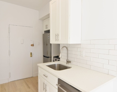 467 West 164th Street - Photo Thumbnail 1