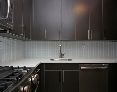 410 west 53rd - Photo Thumbnail 3