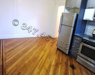 262 E 55th St  - Photo Thumbnail 2