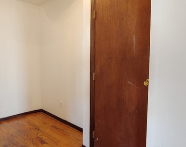 1071 Jefferson Avenue - Photo Thumbnail 7