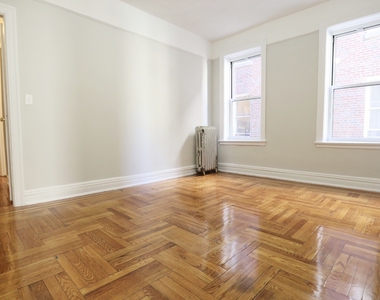 West 213 St. Apt#25 - Photo Thumbnail 6