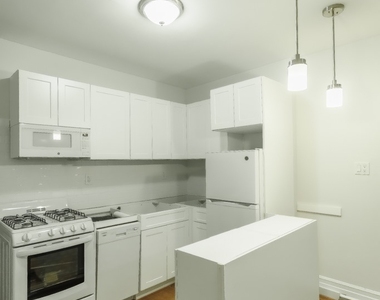 East 33 street, lexington ave - Photo Thumbnail 0