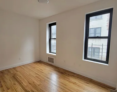 West 93 St  - Photo Thumbnail 1