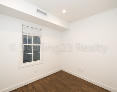 22-42 74th st east elmhurst - Photo Thumbnail 2