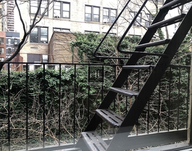 East 81st Street - Photo Thumbnail 4