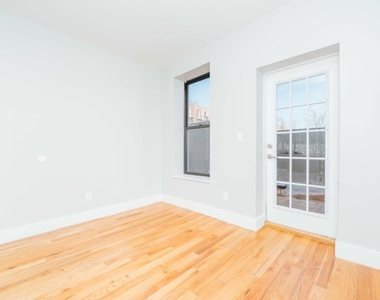 867 Knickerbocker Ave - Photo Thumbnail 5