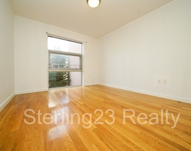 25-41 22nd Street - Photo Thumbnail 10