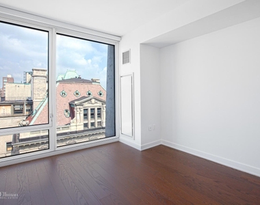 400 West 113th St - Photo Thumbnail 3