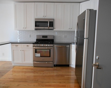 38-01 31st Avenue, Astoria - Photo Thumbnail 7