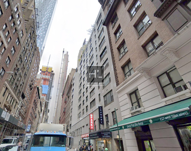 West 58th Street - Photo Thumbnail 2