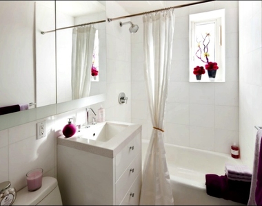 E 15 - Photo Thumbnail 2