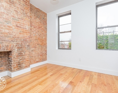 378 Lewis Ave - Photo Thumbnail 1