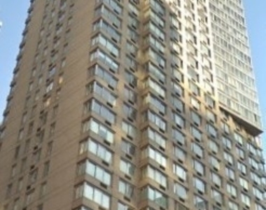 West 47th Street - Photo Thumbnail 0