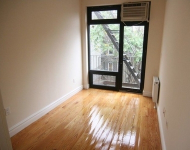 89 Clinton street, #2R, lower east side, downtown Manhattan, 10002 - Photo Thumbnail 1