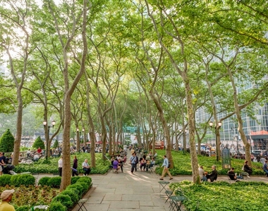 Bryant Park  - Photo Thumbnail 8