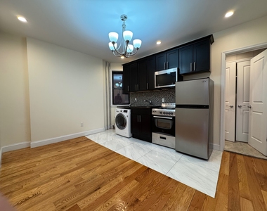 30 Rogers Avenue - Photo Thumbnail 3