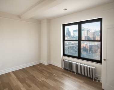 166 Second Avenue Prime East Village - Photo Thumbnail 3