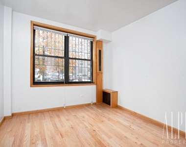 321 East 108th Street - Photo Thumbnail 0