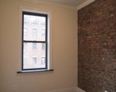 230 E 32nd Street - Photo Thumbnail 2