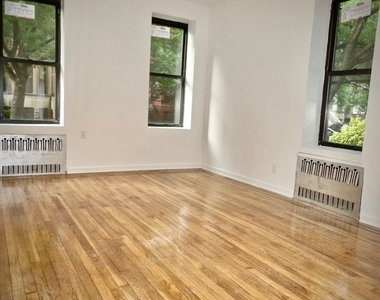 97 Brooklyn Avenue - Photo Thumbnail 2